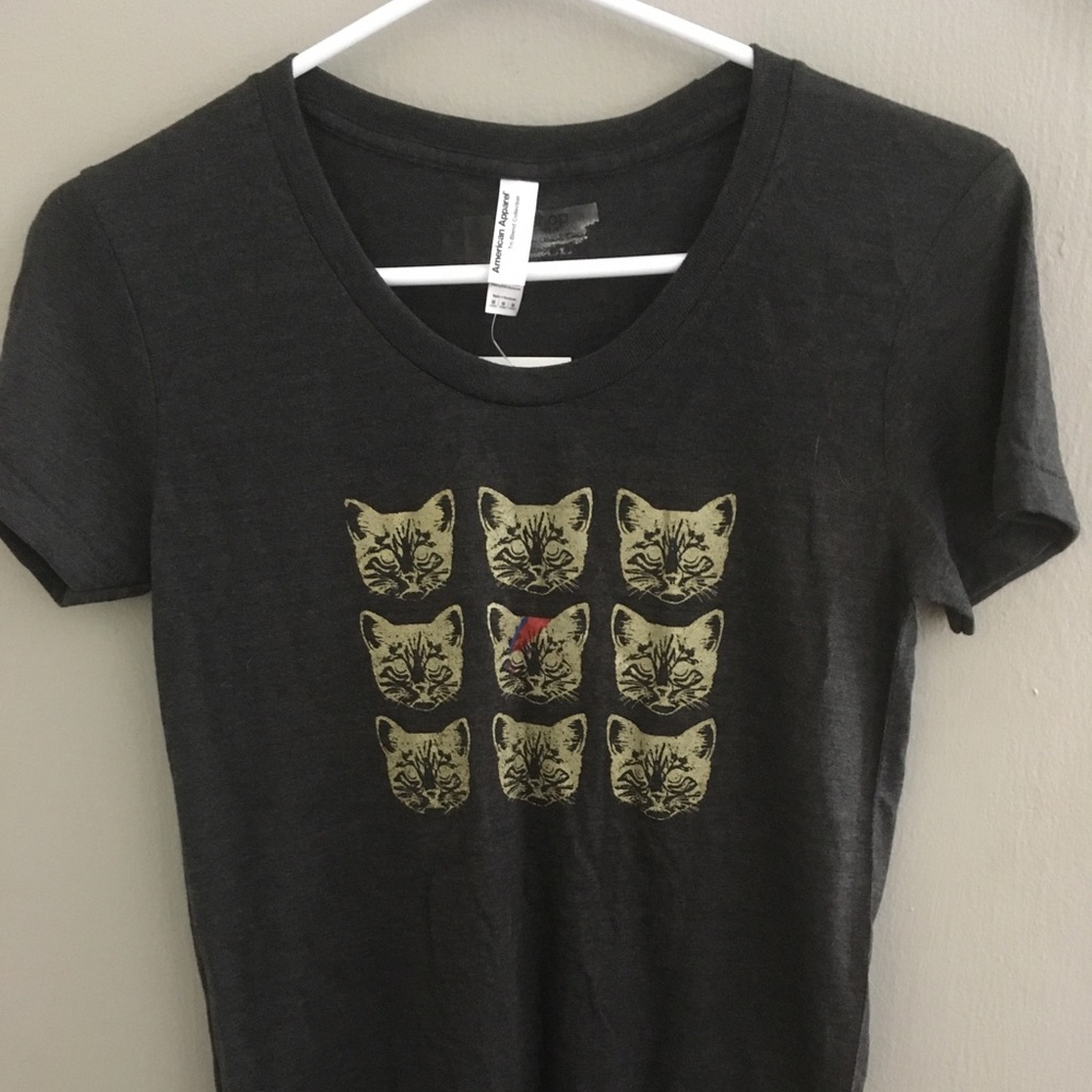 NWT- Cat print Ziggy Stardust graphic tee